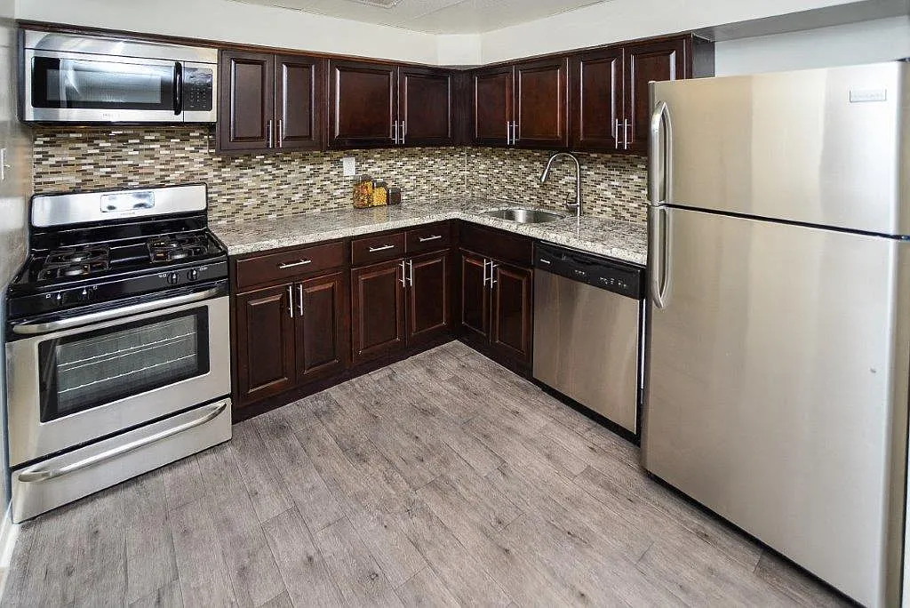 Montgomery Woods Townhomes — Photo 1