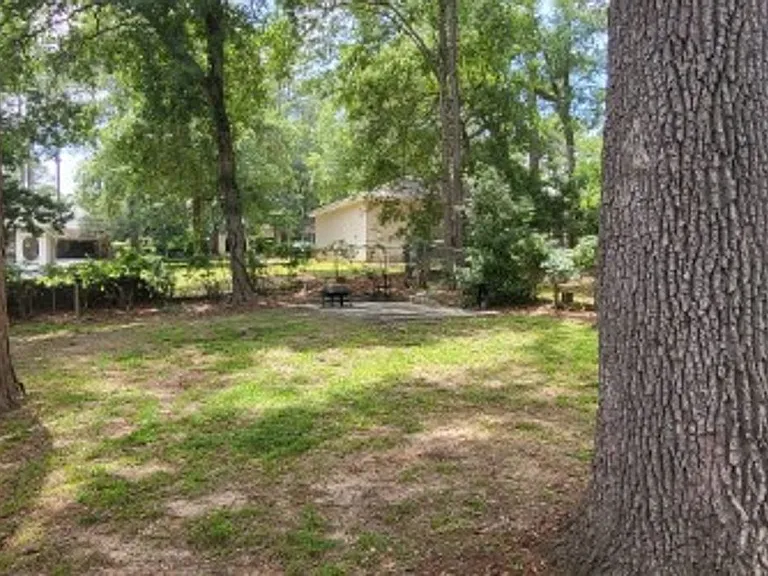 2204 Oakdale Dr — Photo 25