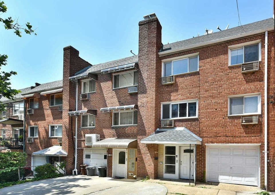 1st image of 135-37 Coolidge