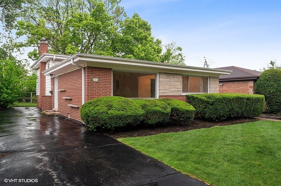 612 Lawler Ave Wilmette Il 60091 Mls 11135740 Zillow [ 598 x 900 Pixel ]