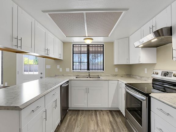 5th image of 2741 E Jerome Ave