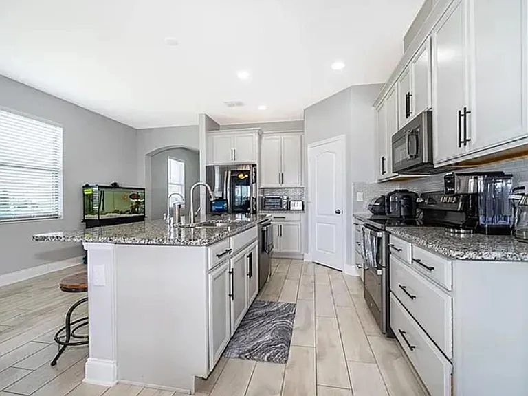 1881 Napoli Dr — Photo 6