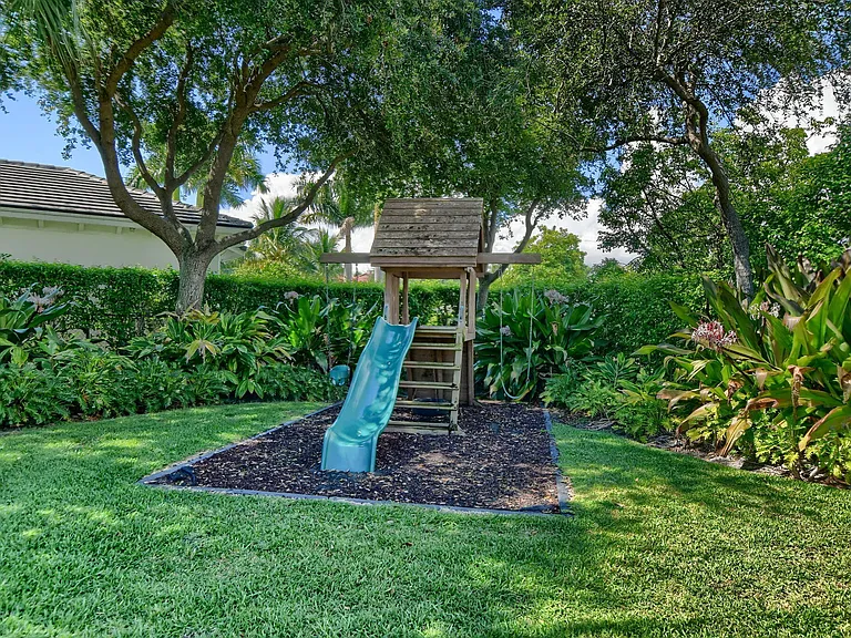 1041 Kokomo Key Ln — Photo 39