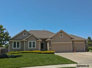 20743 Appaloosa Dr, Elkhorn, NE 68002
