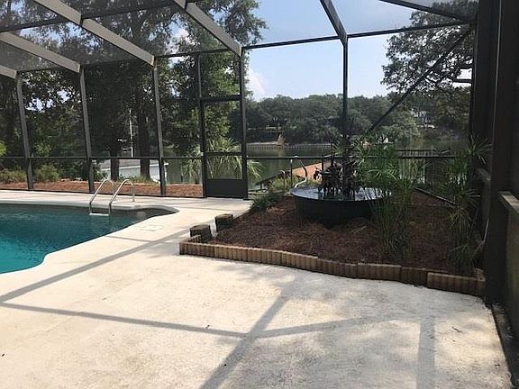 4th image of 18 Highpoint Dr