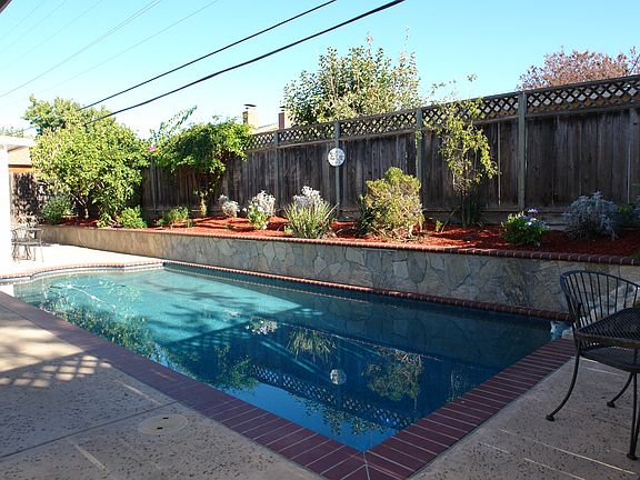 2nd image of 3122 Vesuvius Ln