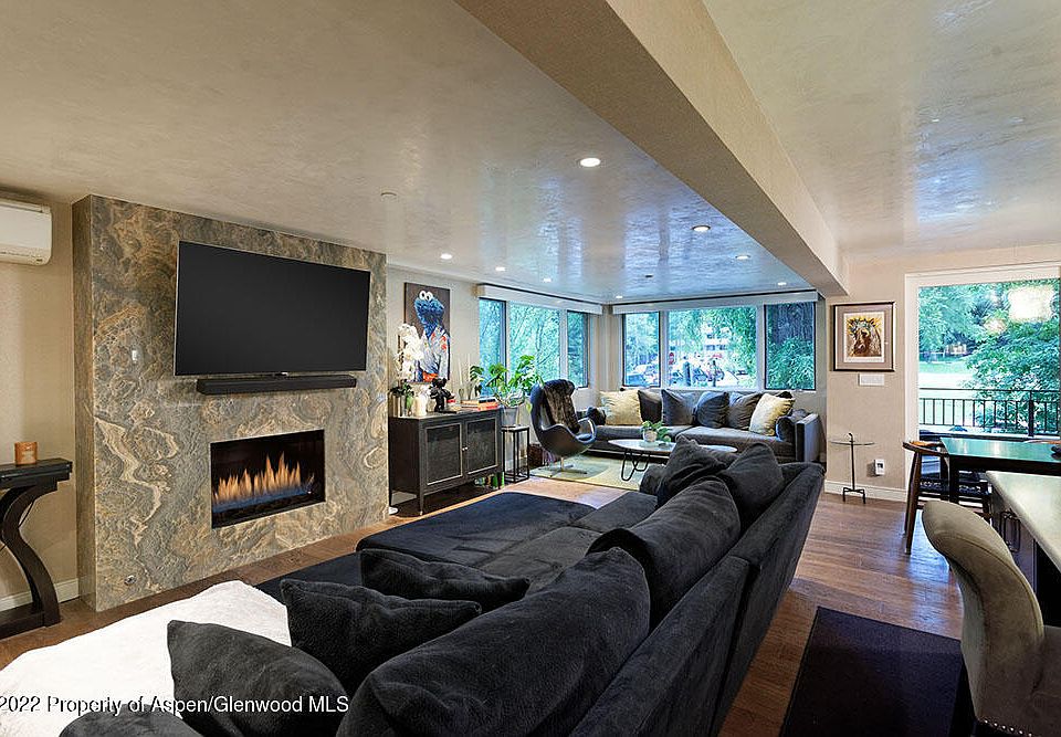 1st image of 104 W Cooper Ave APT 1