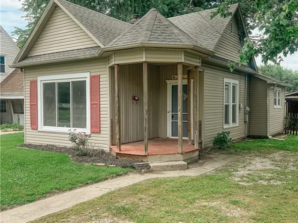 206 E Poplar St, Robinson, IL 62454