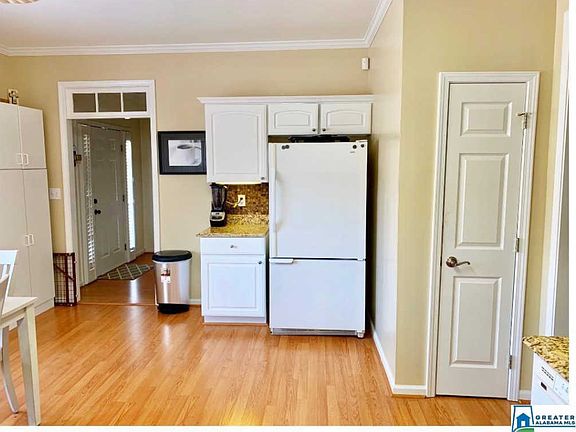 5th image of 805 Treymoor Lake Ct