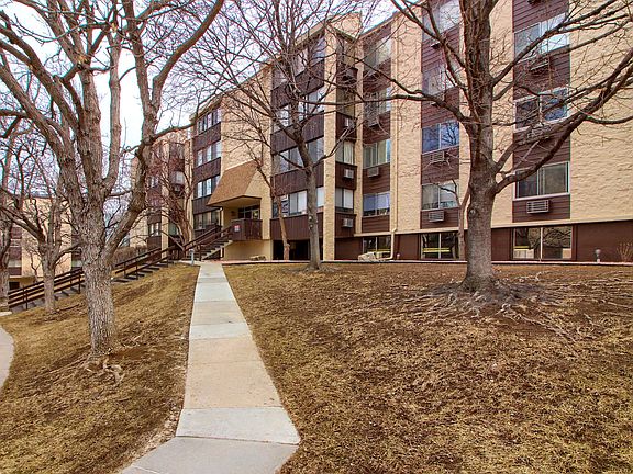 2nd image of 3470 S Poplar St APT 308