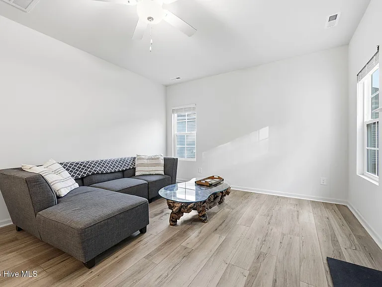 305 Ruby Baird Dr #12 — Photo 6