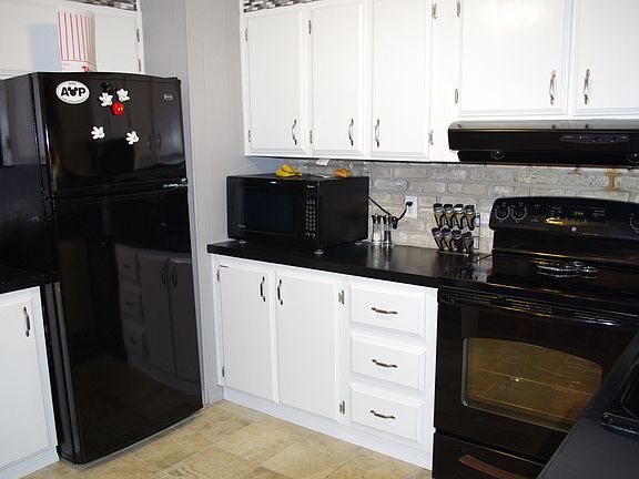 3rd image of 243 Windsor Ct