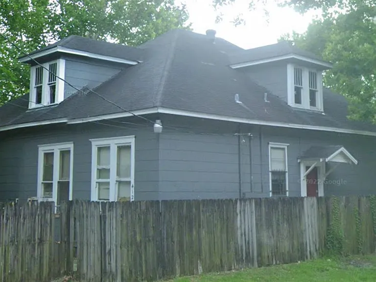 4135 Highland Ave — Photo 6