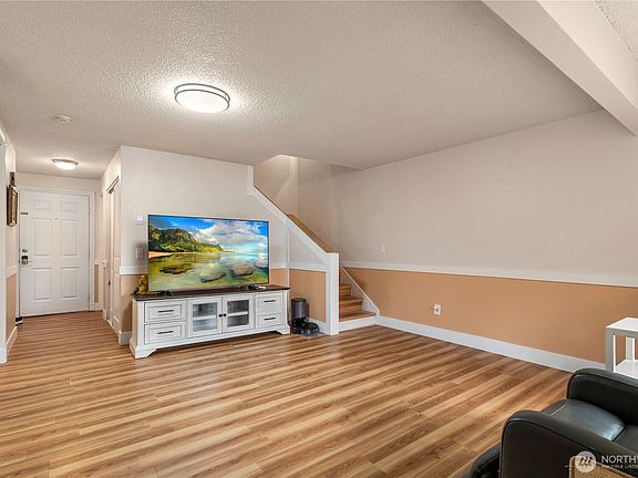 4th image of 19203 40th Avenue W #A5