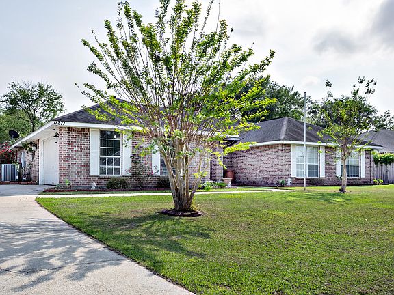 4th image of 11271 Peyton Dr