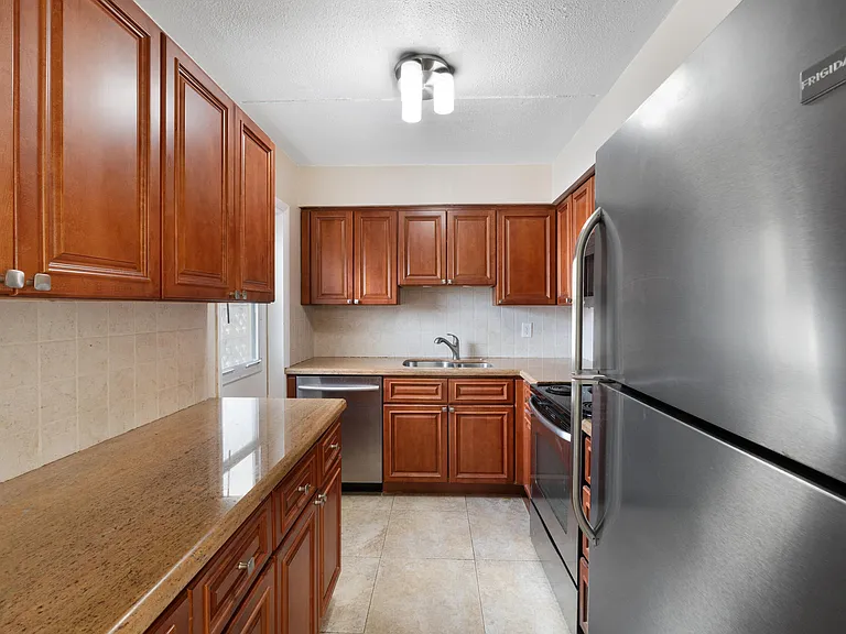 510 Prosperity Farms Rd #4B — Photo 3