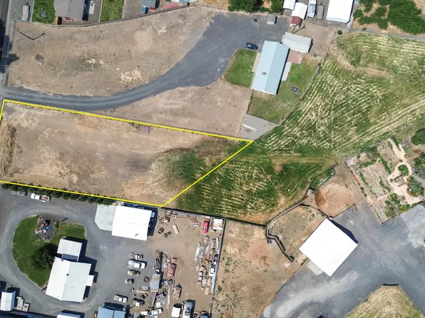 273 S Kershaw Dr, Yakima, WA 98908