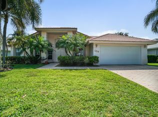 104 Twin Lakes Way, Royal Palm Beach, FL 33411