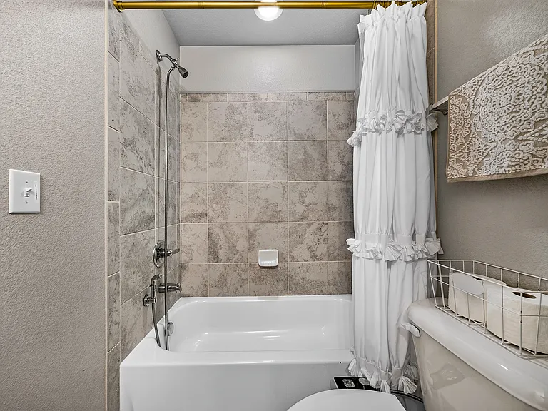 975 Cana Grv — Photo 35