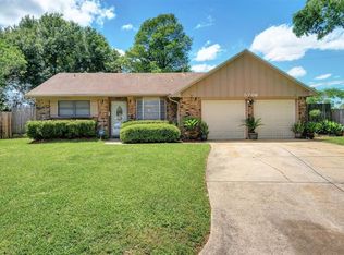 5706 Leggett Ln, Pearland, TX 77584