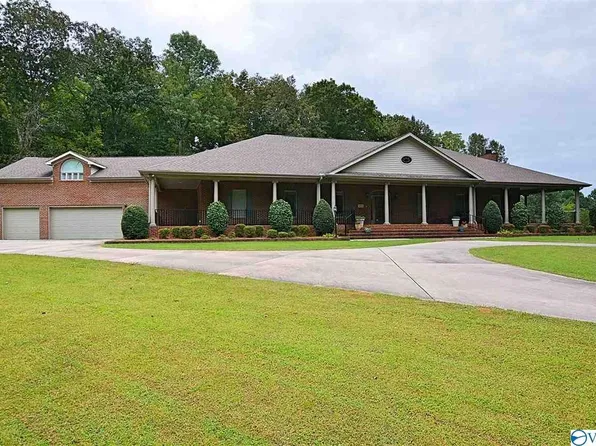 1154 Dug Hill Rd, Brownsboro, AL 35741