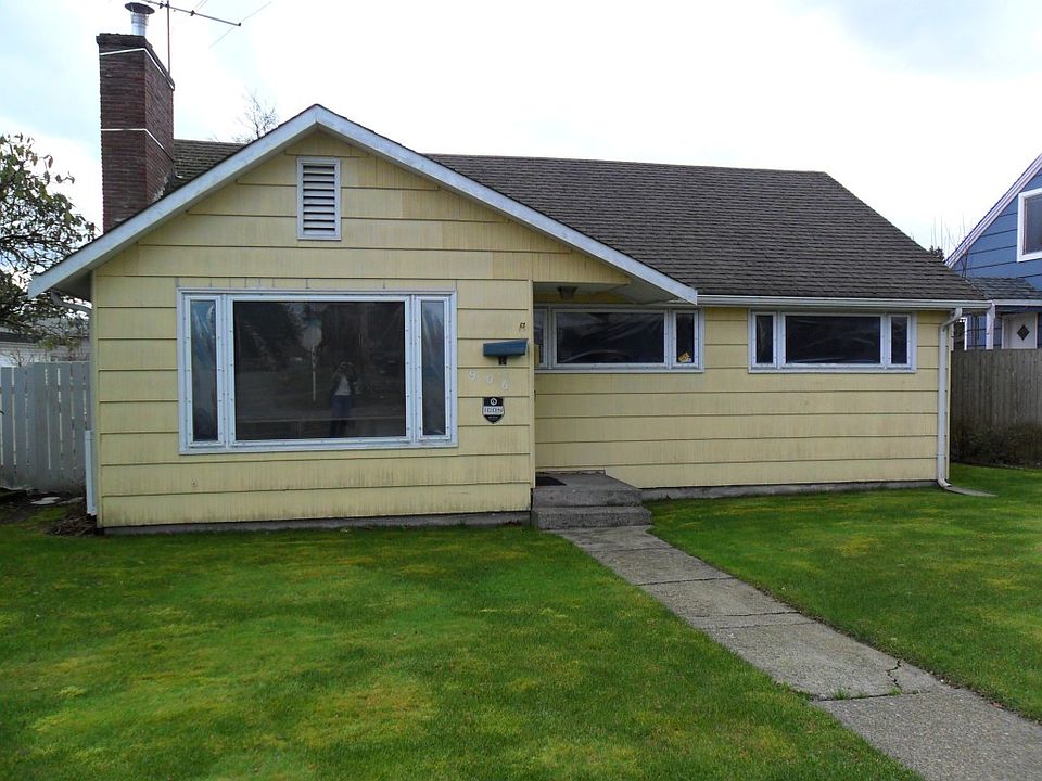 1st image of 906 S 72nd St