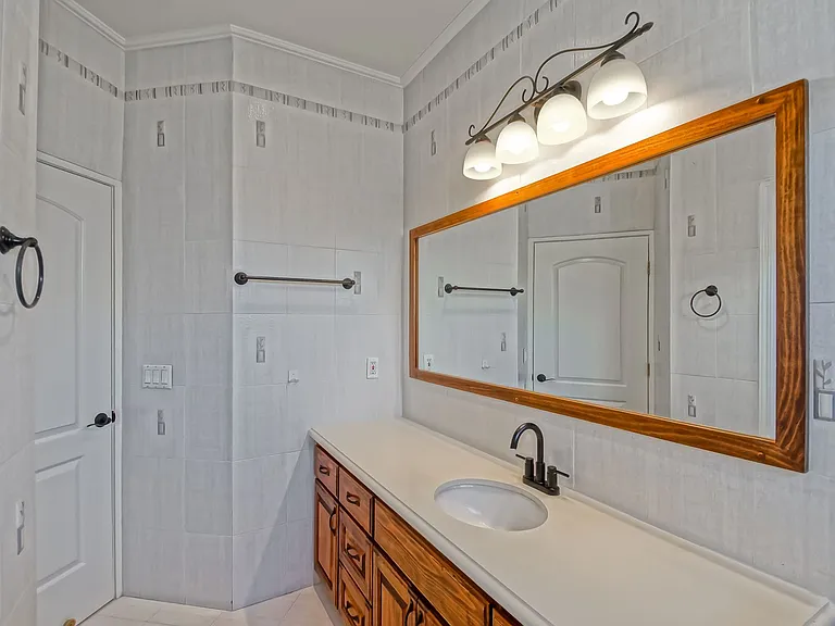 15624 Sombra Ave — Photo 25