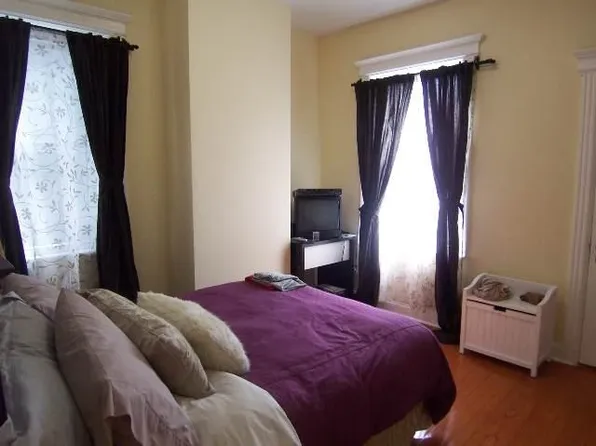 887 Montgomery Street image 6 of 11