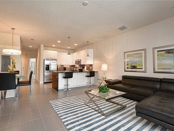 2nd image of 1523 Tranquil Ave