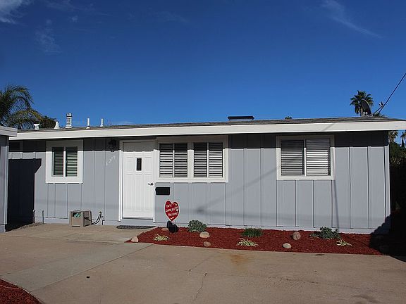 3rd image of 6219 Lake Alturas Ave