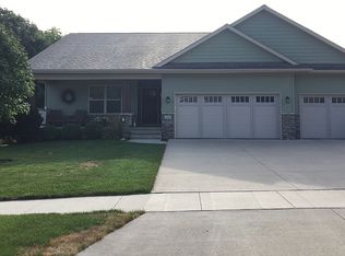 1143 Ryan Cir, Coralville, IA 52241