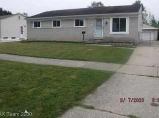 39243 Avondale St, Westland, MI 48186