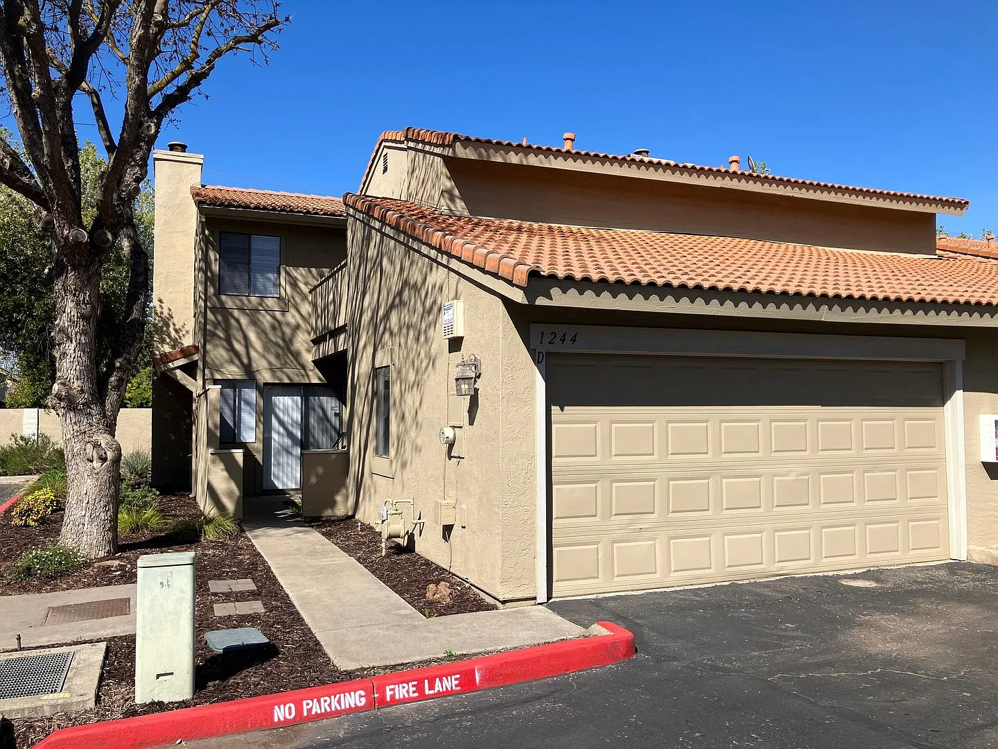 1244 W. Roseburg Ave #D Modesto, CA 95350 — Photo 1