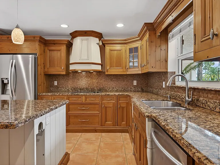 701 SW 5th St #701 — Photo 11