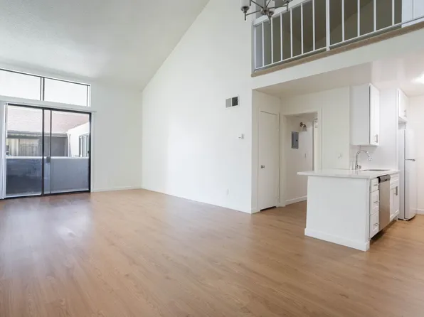 West Knoll Plaza Apartments, 724 N West Knoll Dr APT 310, West Hollywood, CA 90069