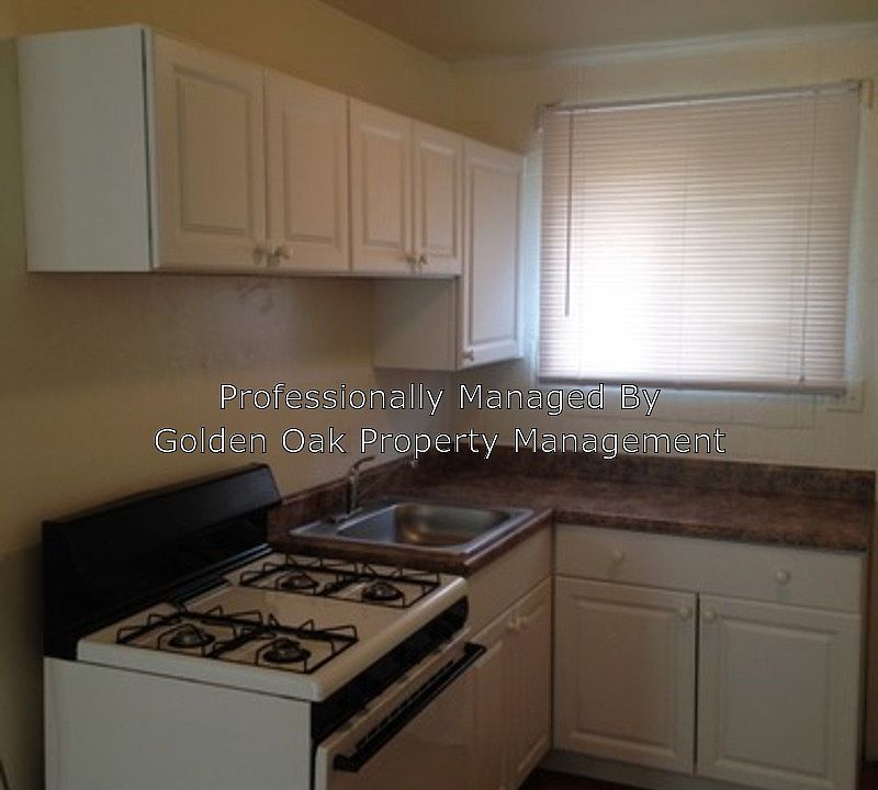 1st image of 819 15 1/2 St APT B