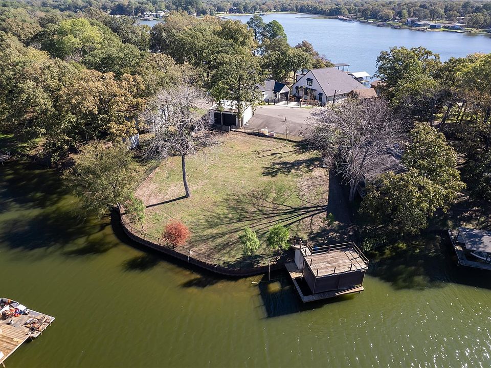 1st image of 195 Lake Creek Dr