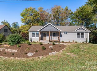 127 Hawthorne Dr, Brevard, NC 28712
