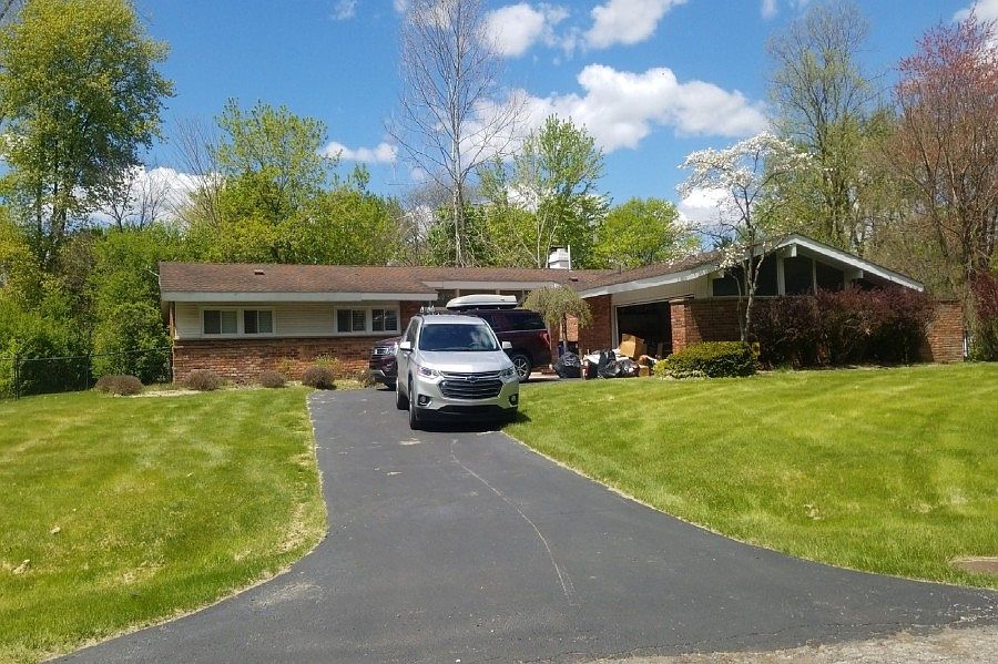 1st image of 6952 Sandalwood Dr