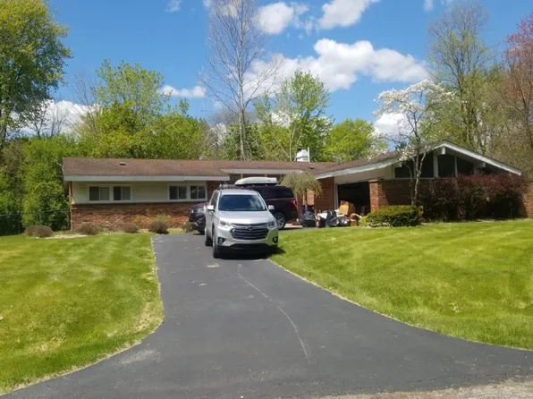 6952 Sandalwood Dr, Bloomfield Hills, MI 48301
