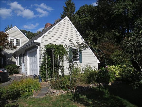 2nd image of 19 Bayberry Hill Dr