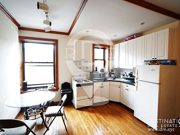 4th image of 511 9th St Ste A