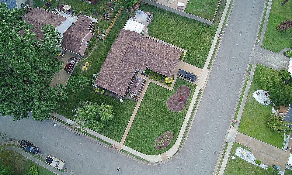 2nd image of 2 Dunwoody Cir