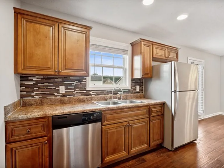 257 Williamsburg Cir — Photo 22