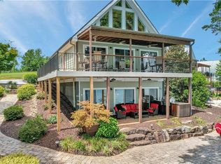 1150 Meares Dr, Seneca, SC 29672