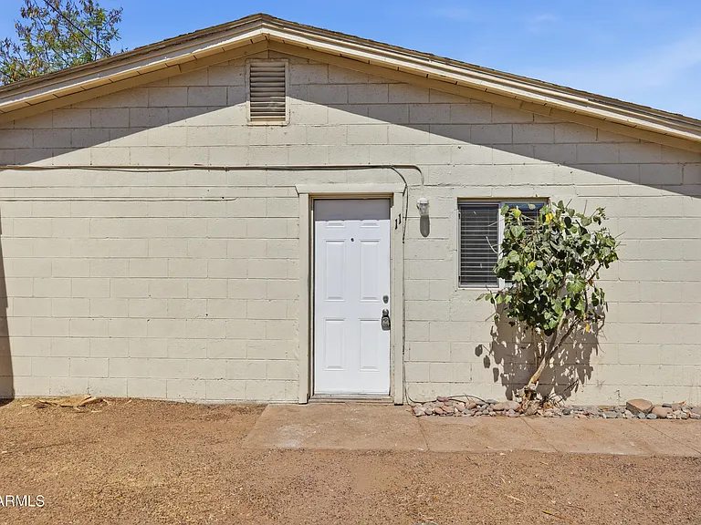 623 S Country Club Dr #11 — Photo 1