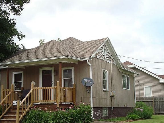 3rd image of 685 E 3rd St