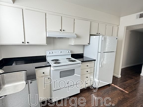 5th image of 330 Bird St #13