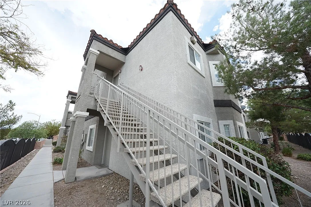2 bed, 2.0 bath, 1191 sqft, $1,440 — Photo 3