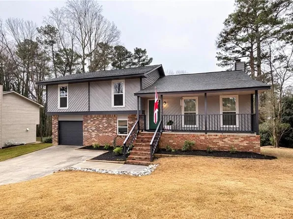 752 Pebble Creek Dr, Norcross, GA 30093